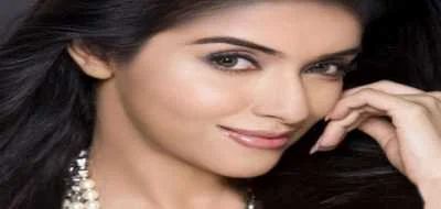 Bollywood Actress Asin First brand Ambassador for Avon India