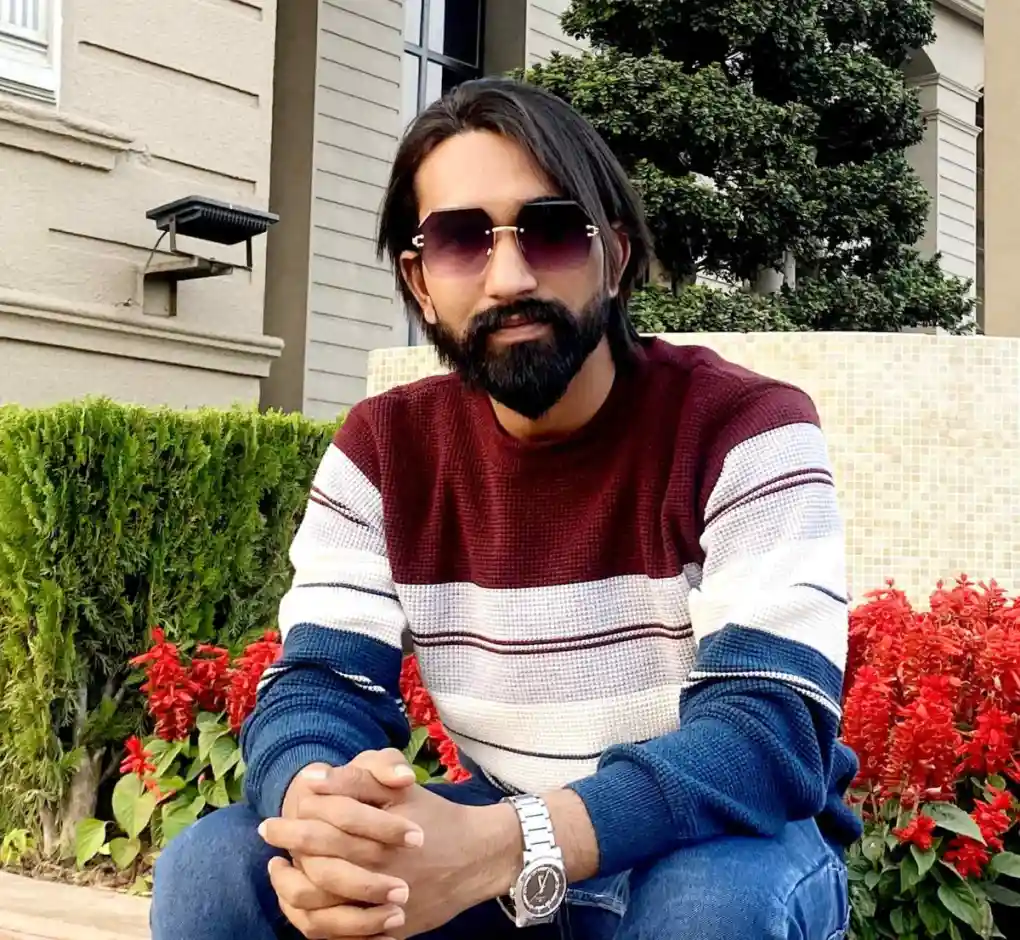 MR . AMAN CHAUDHARY