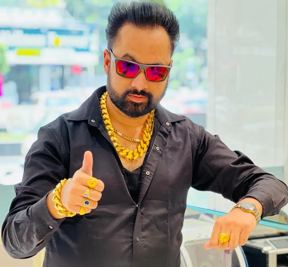 Dev Nanda