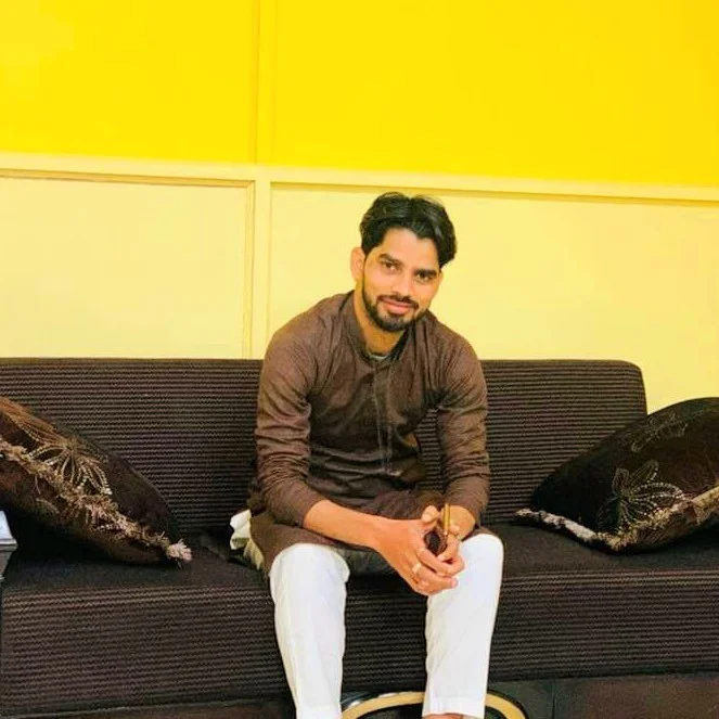 Drx Ayaan Saifi