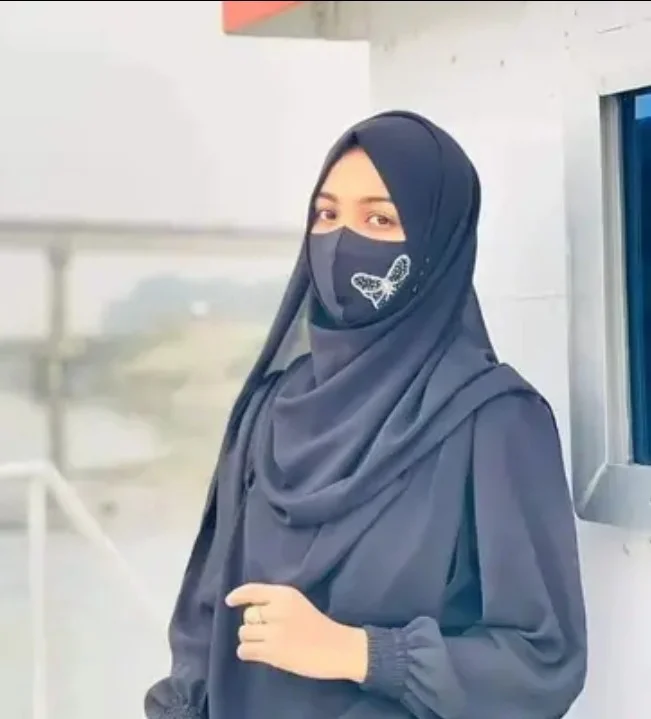 Ayesha Khan